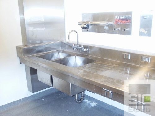 Laboratory sink and countertop SIC10944