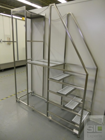 Step ladder with platform SIC31298
