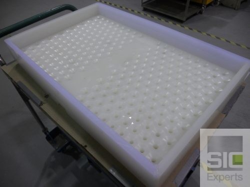 Industrial plastic handling tray SIC28745