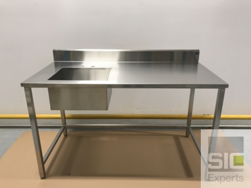 Stainless steel table with sink SIC35598